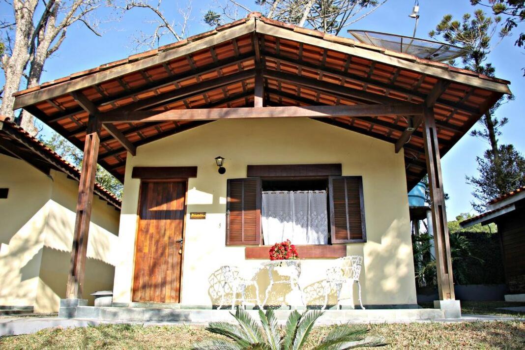 Pousada Casa Amarela Піракая Екстер'єр фото